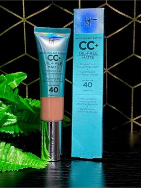 IT Cosmetics CC+ Oil-Free Matte Cream SPF 40 - Shade Deep